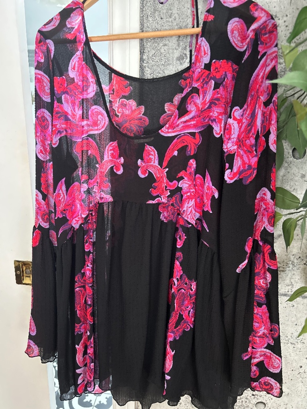 FREE PEOPLE FLOWY TOP M-XL